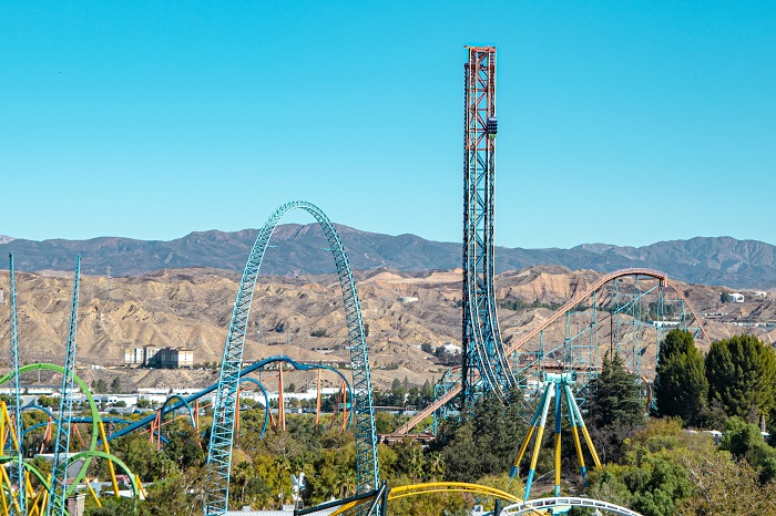 Tàu lượn thẳng đứng cao nhất thế giới - công viên giải trí ở Los Angeles
