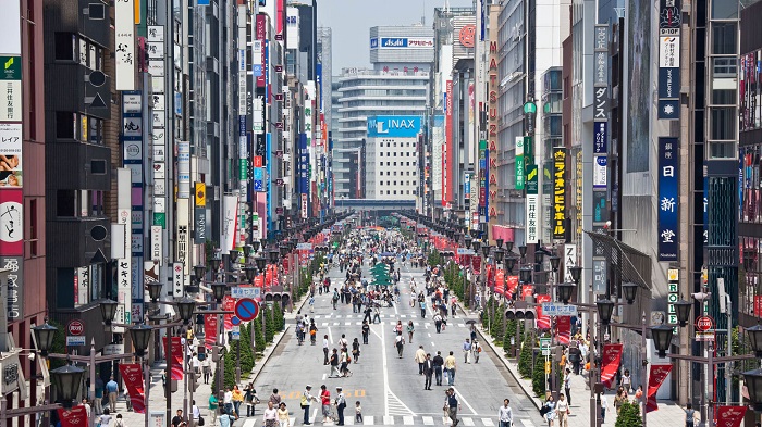 Ginza là địa điểm du lịch miễn phí ở Tokyo mà bạn nên ghé thăm 