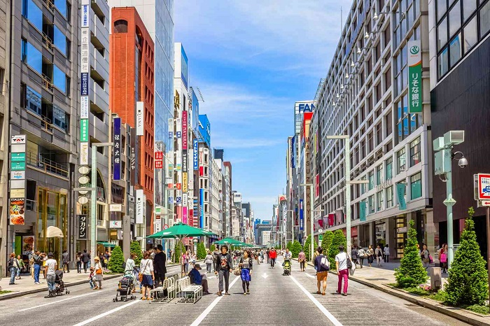 Ginza là địa điểm du lịch miễn phí ở Tokyo mà bạn nên ghé thăm 