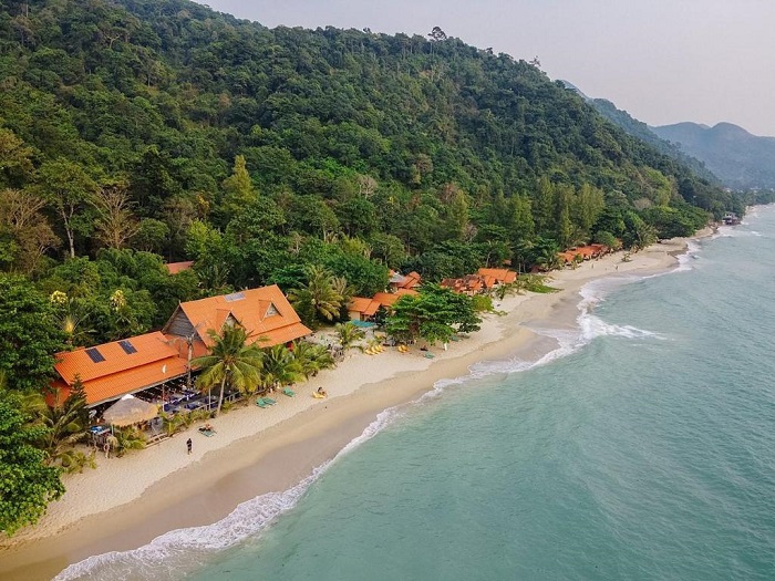 Bãi biển White Sand là điểm tham quan hấp dẫn ở vườn quốc gia Mu Ko Chang Thái Lan