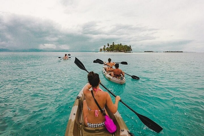 Chèo thuyền kayak là trải nghiệm du lịch thú vị ở quần đảo San Blas