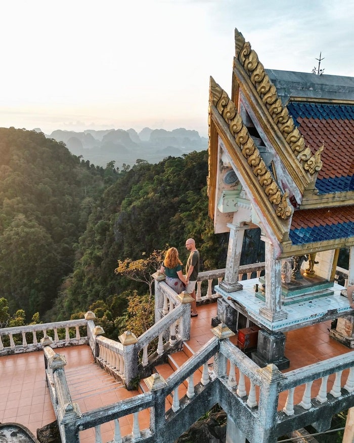 Sống ảo ở chùa Wat Tham Suea Thái Lan