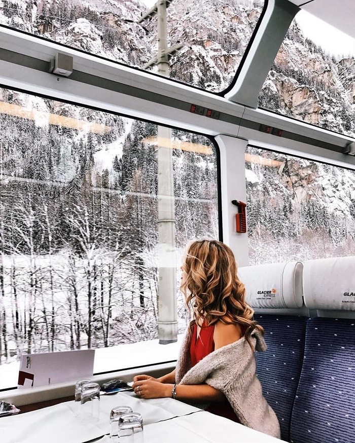 Glacier Express là chuyến tàu hỏa nổi tiếng thế giới ở Thụy Sỹ