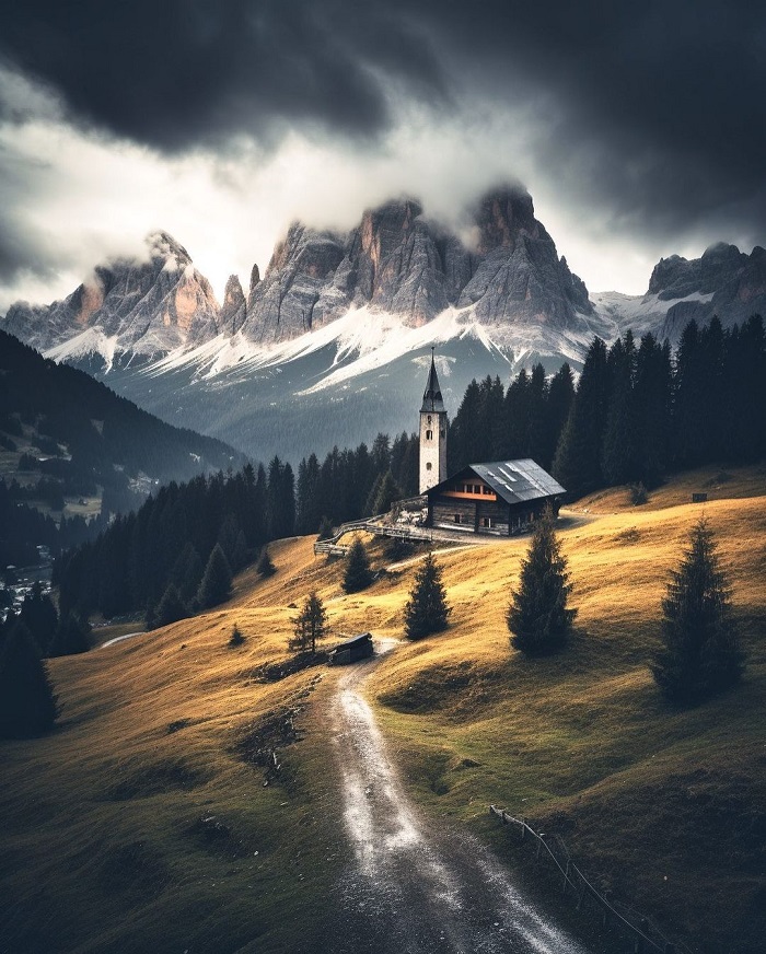 Dolomites là dãy núi đẹp trên thế giới nằm ở miền Bắc nước Ý