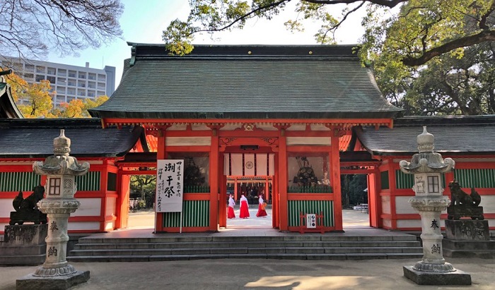 Đền thờ Sumiyoshi-jinja là điểm tham quan ở thành phố Fukuoka