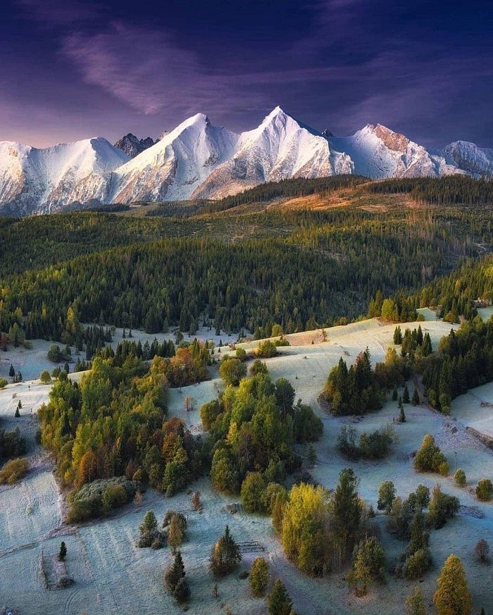 Núi Tatra cũng là địa điểm du lịch Đông Âu sở hữu khung cảnh tráng lệ 