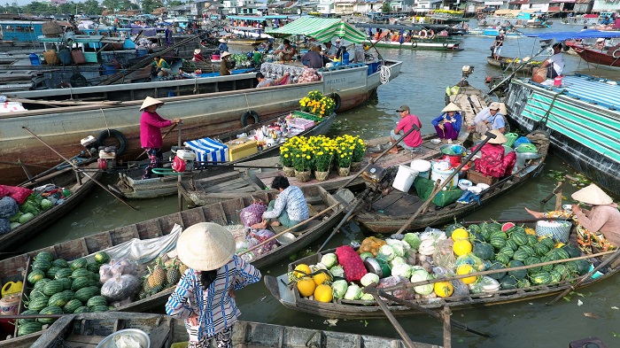 Shopping address in Can Tho - Cai Rang floating market