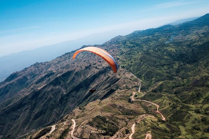 Thung lũng Kerio cũng là điểm bay dù lượn đẹp nhất thế giới được yêu thích