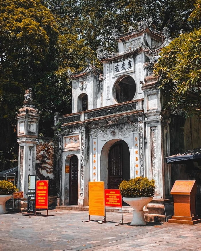 Truc Bach Lake Hanoi - Quan Thanh Temple