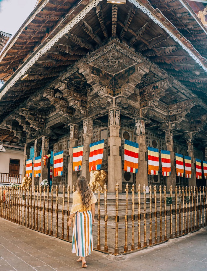 Tham quan Đền thờ Xá lợi răng thiêng - di sản thế giới ở Sri Lanka
