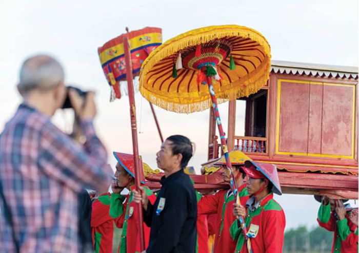 nghi thức lễ hội làng Chuồn