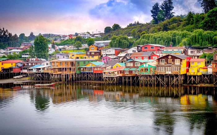 Castro là điểm du lịch nổi bật ở quần đảo Chiloe Chile 