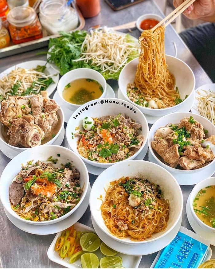 quán ăn đêm ngon ở Sài Gòn  - Hủ tiếu nam vang Tài Anh