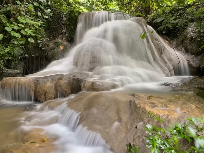 Mo Waterfall in Thanh Hoa - wild beauty