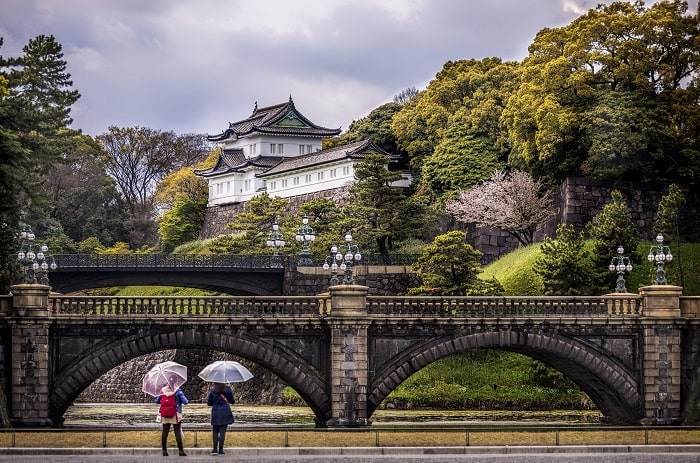 Cung điện Hoàng Gia Nhật Bản là địa điểm du lịch miễn phí ở Tokyo mà bạn nên ghé thăm 