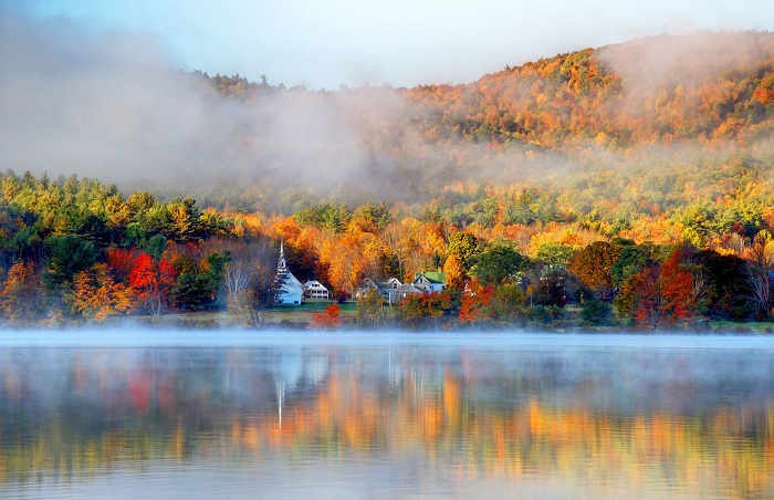 Hồ Rangeley - địa điểm ngắm mùa thu ở Maine