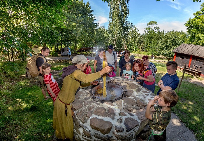 Trung tâm thời trung cổ Bornholm thị trấn Gudhjem