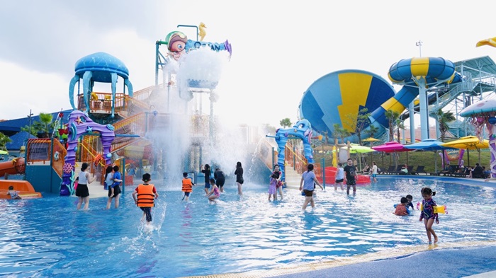 Vui chơi ở công viên nước Florida Water Park Phan Thiết