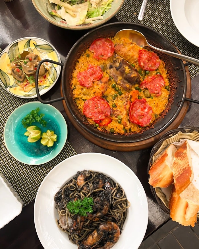 nhà hàng Âu quận Tây Hồ - La Salsa