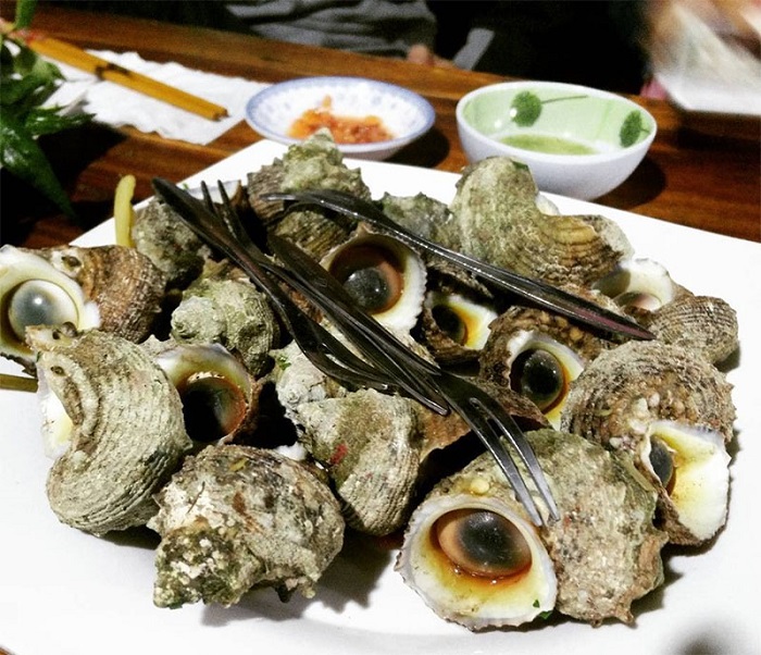 quán ăn ngon rẻ ở Hòn Sơn - quán ốc bà Năm