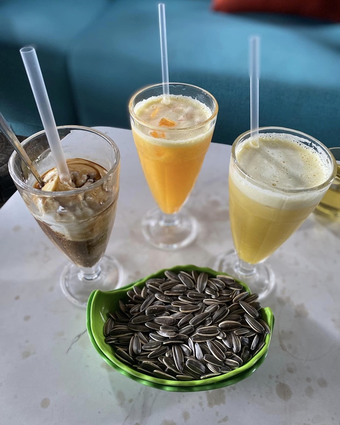 quán cafe đẹp ở Hòa Bình - Bức tường Coffee