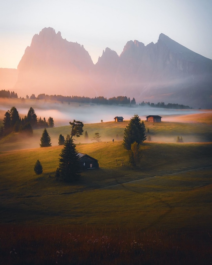 Dolomites là một trong những thiên đường săn mây trên thế giới nằm tại Ý