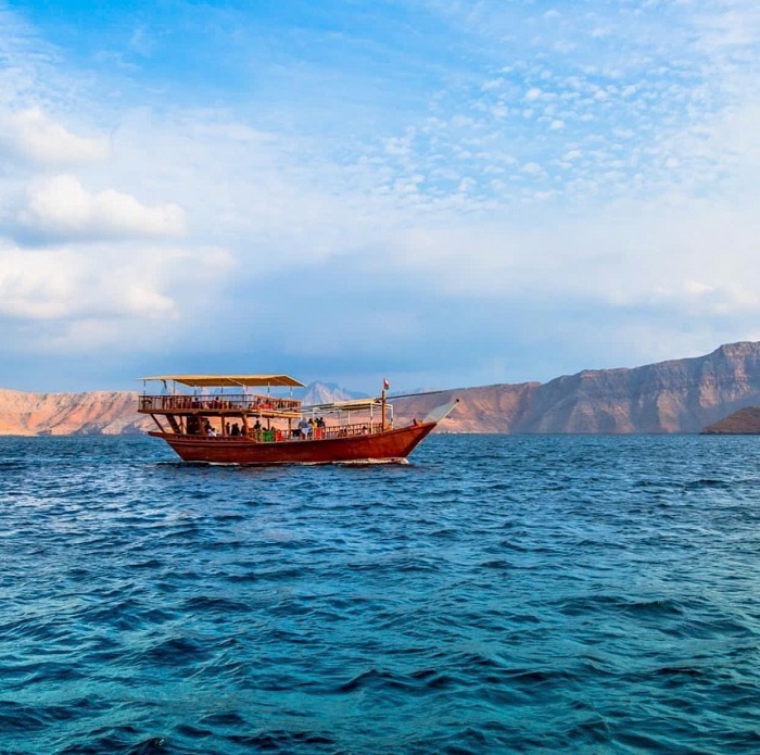 Đi thuyền buồm Ả Rập dhow truyền thống Du lịch Musandam