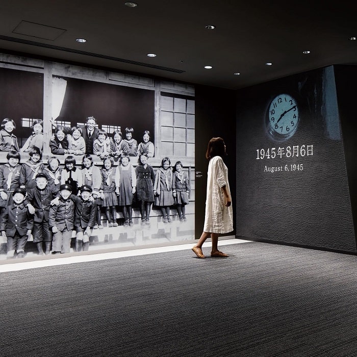 Bên trong bảo tàng Hiroshima Nhật Bản