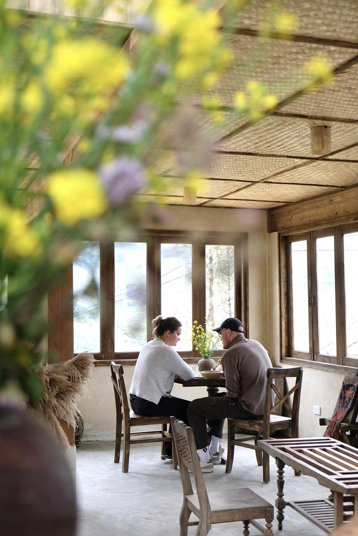 De Mong Sapa cung cấp dịch vụ cà phê và lưu trú