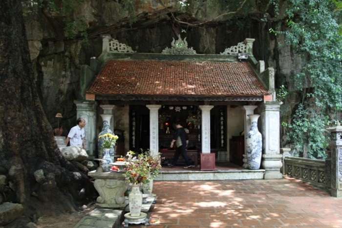 du lịch Tràng An tuyến 1 - Phủ Khống