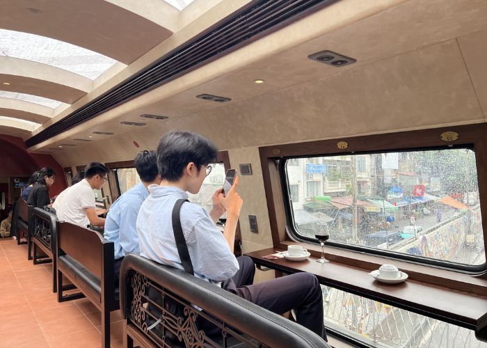 Kinh nghiệm đi tàu di sản Hà Nội với những điểm đến ban ngày