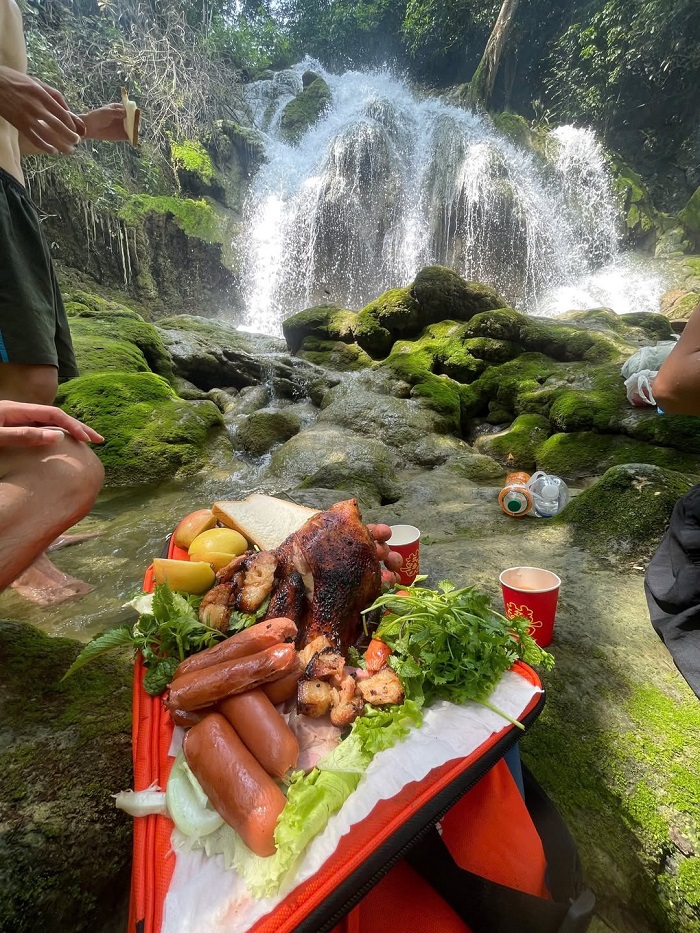 Thác Khe Dầu Lạng Sơn rất lý tưởng để đến đây dã ngoại