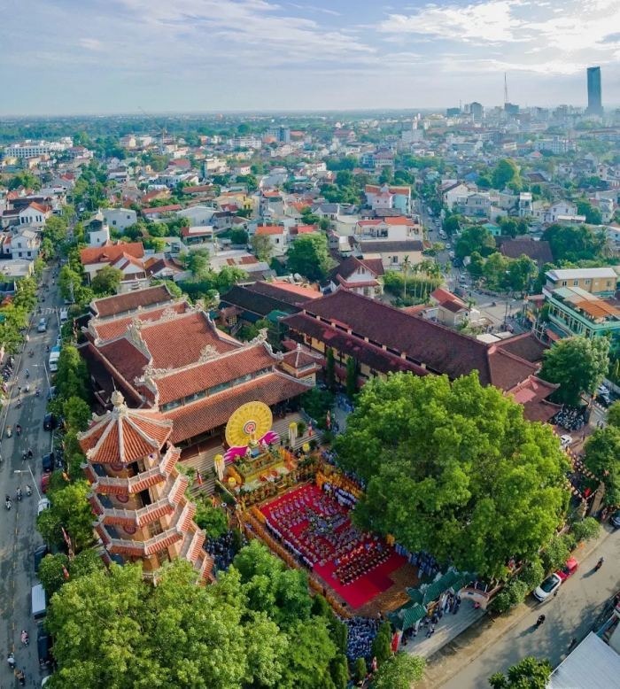 Du lịch Huế mùa vu lan đi đâu? 