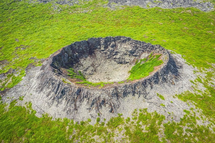 Eldborg là điểm tham quan hàng đầu trên bán đảo Snaefellsnes Iceland