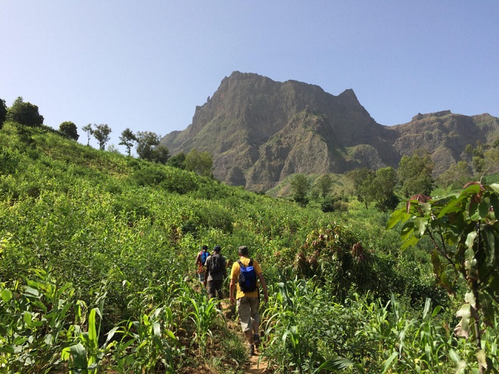Đi bộ đường dài là điều nên làm và xem ở đảo Santiago Cape Verde