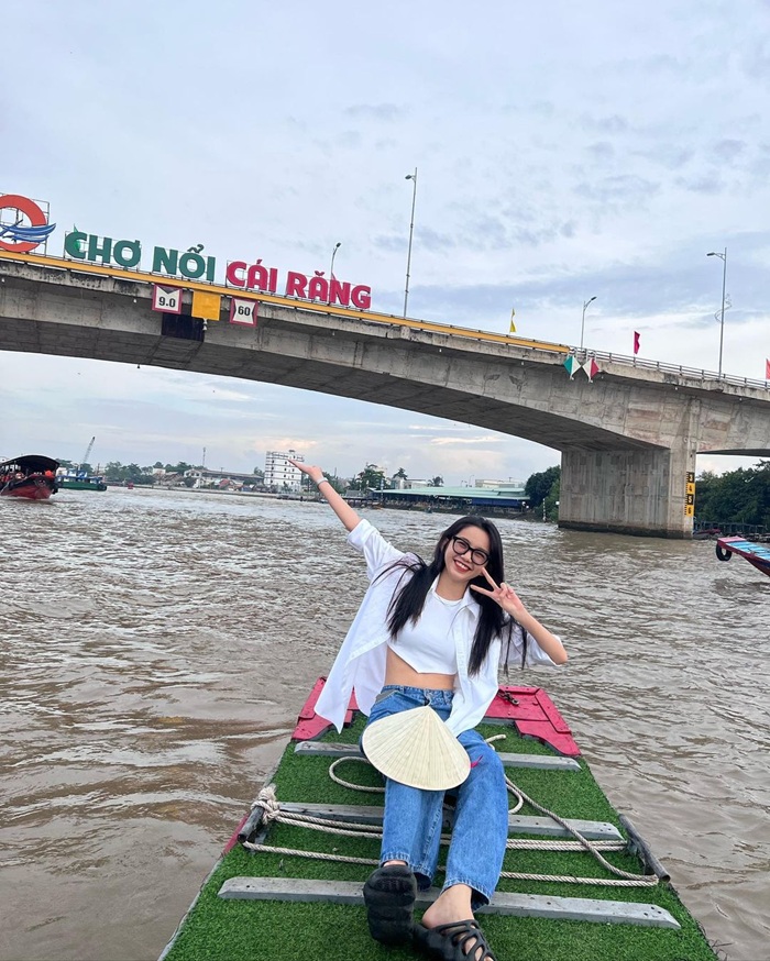 Đi du lịch 1 mình nên đi đâu? Cần Thơ là gợi ý lý tưởng để khám phá miền Tây sông nước - Ảnh: iVIVU Đi du lịch 1 mình nên đi đâu? Cần Thơ là gợi ý lý tưởng để khám phá miền Tây sông nước - Ảnh: iVIVU