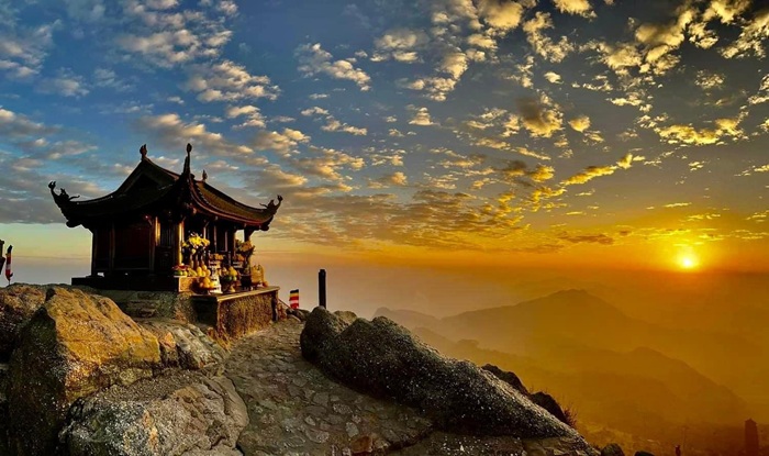 Yên Tử là địa danh đem đến sự bình an trong cõi lòng - Ảnh: VinWonders