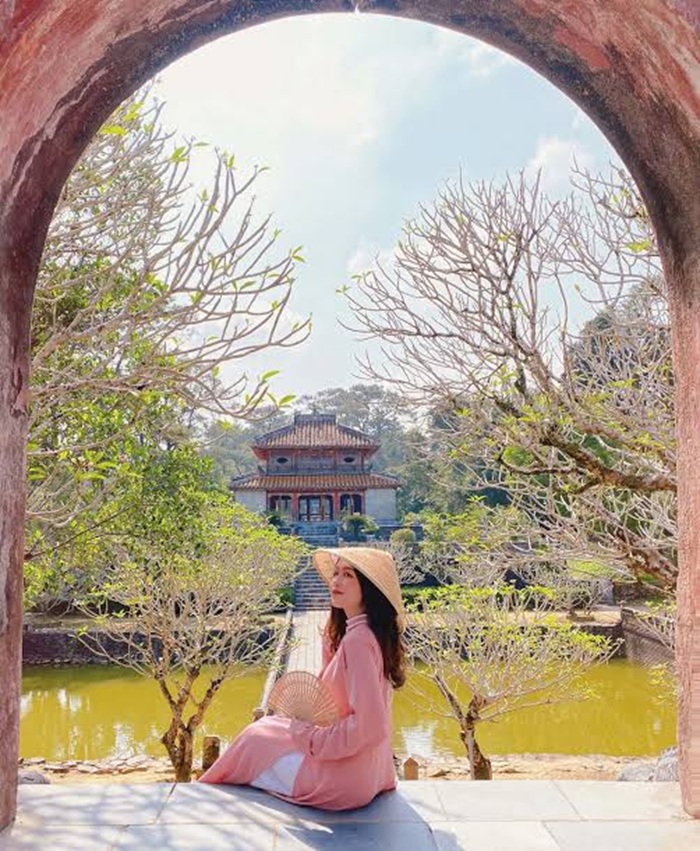 Du lịch Huế chữa lành ghé thăm lăng tẩm các vua - Ảnh: VietNamNet Du lịch Huế chữa lành ghé thăm lăng tẩm các vua - Ảnh: VietNamNet
