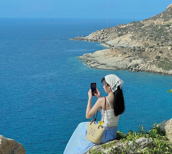 Vịnh Vĩnh Hy địa điểm chữa lành lý tưởng - Ảnh: VietnamTravel Magazine Vịnh Vĩnh Hy địa điểm chữa lành lý tưởng - Ảnh: VietnamTravel Magazine
