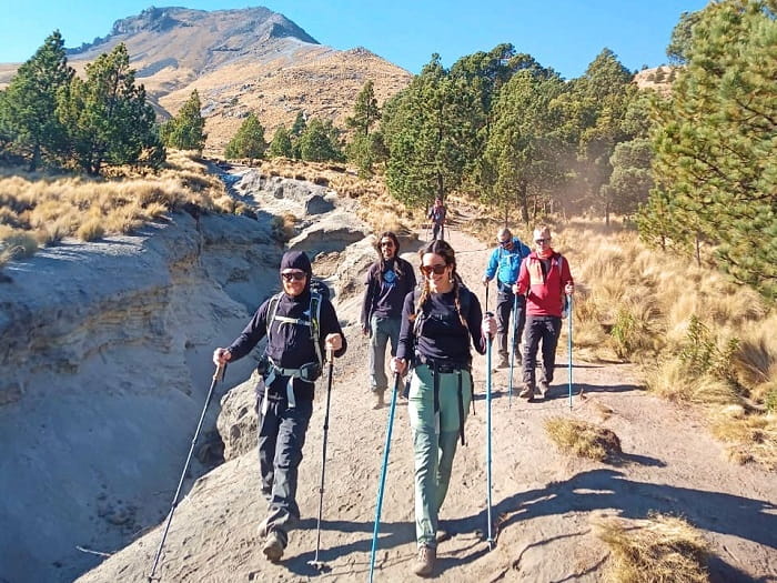 Trekking là hoạt động thú vị ở núi Pico de Orizaba Mexico 