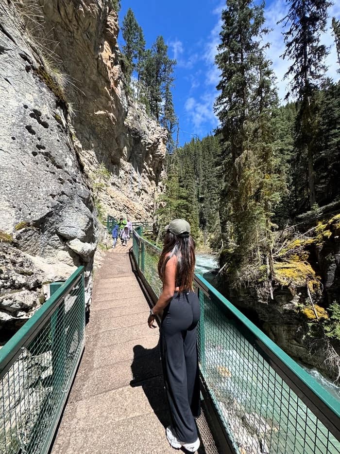 Nên ghé thăm địa điểm nào khi đến vườn quốc gia Banff Canada