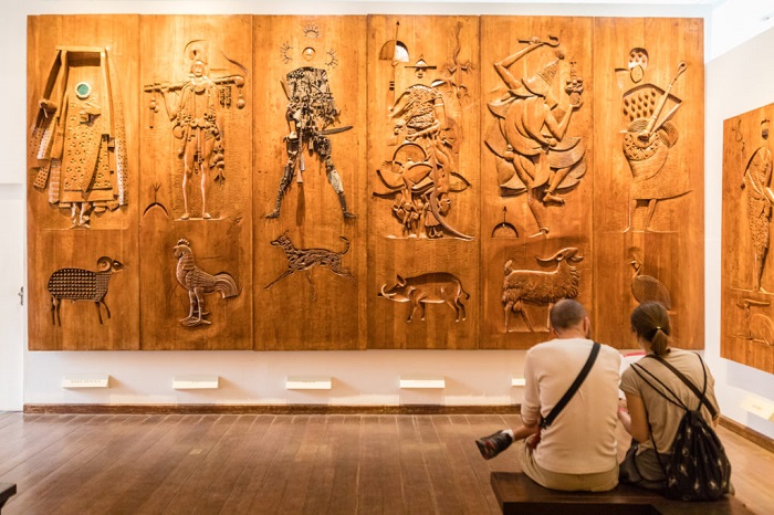 Tham quan Museu Afro-Brasileiro là điều tuyệt vời nhất nên xem và làm khi đến thăm khu phố Pelourinho Brazil 