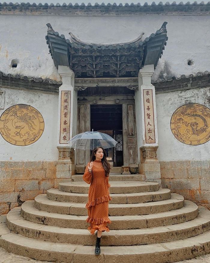 Mặc gì khi đi du lịch Hà Giang để chụp ảnh cho đẹp? Gợi ý cho bạn là mặc váy dài để check-in - Ảnh: KKday