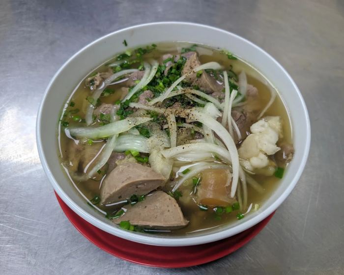 quán phở ngon lâu năm ở Sài Gòn 