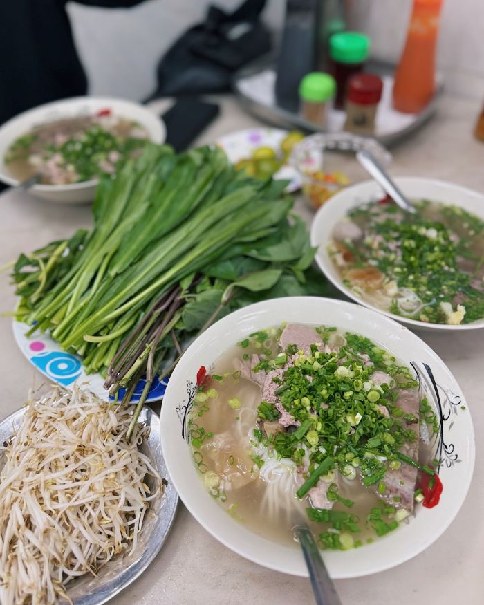 quán phở ngon lâu năm ở Sài Gòn Pasteur