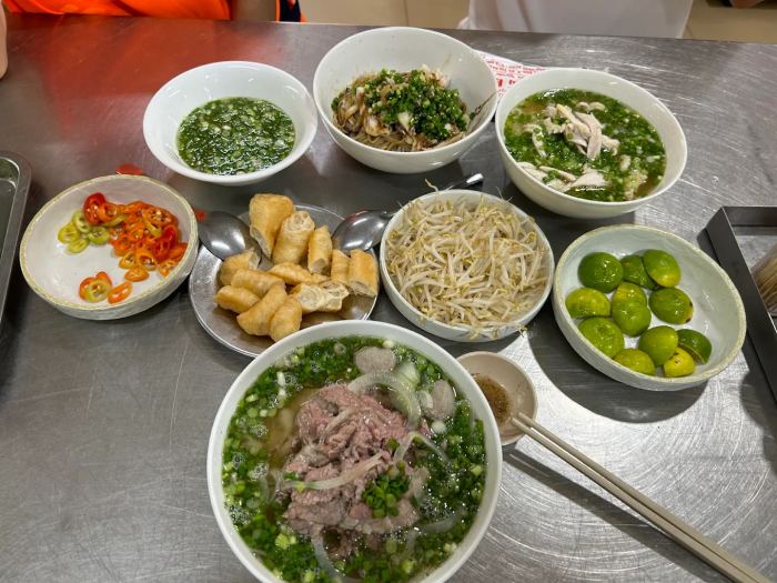 quán phở ngon lâu năm ở Sài Gòn 