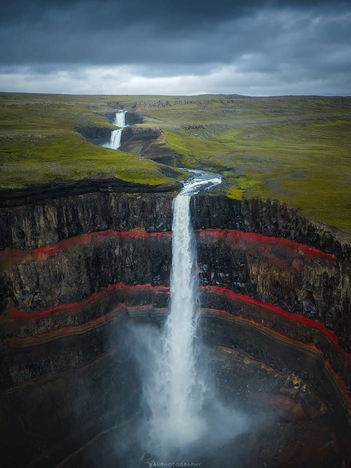 Thác nước Hengifoss là địa điểm tham quan hàng đầu ở vùng East Fjords Iceland