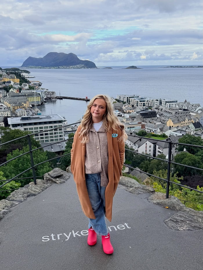 Ålesund là thành phố nổi tiếng ở Na Uy