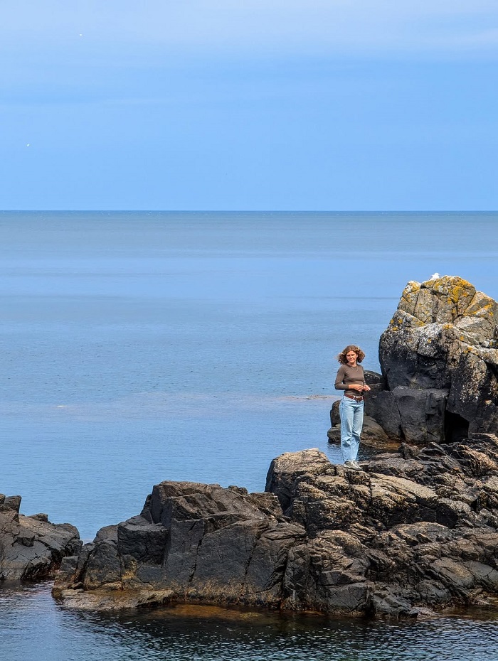 Helligdomsklipperne là điểm tham quan nổi bật ở đảo Bornholm Đan Mạch