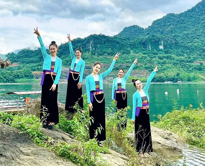 Khu du lịch sinh thái Ngòi Hoa - tìm hiểu văn hoá địa phương